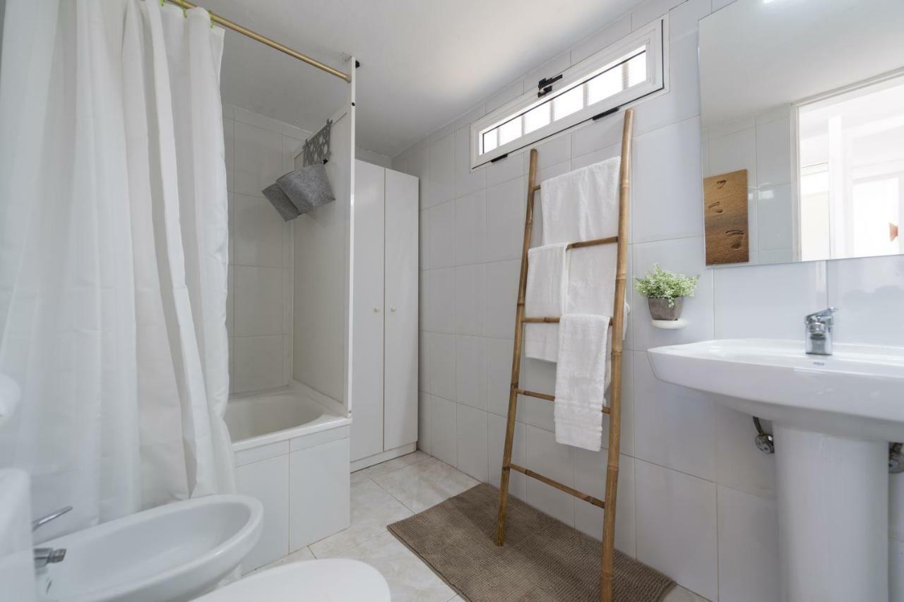 First Line San Agustin Apartment Ngoại thất bức ảnh
